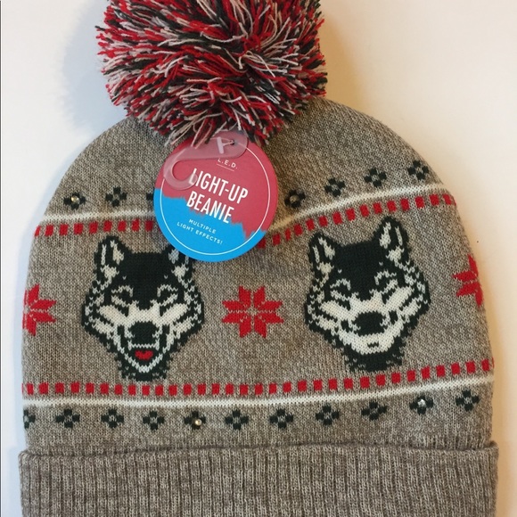 American Eagle Lightup Beanie W Wolves 